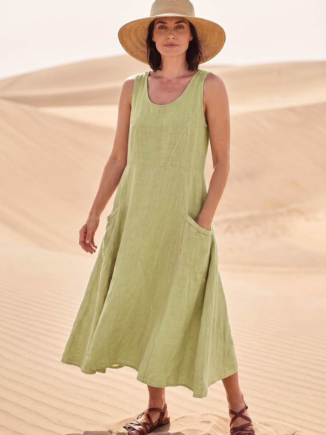 Women's Scoop Neck Midi Dress with Pockets