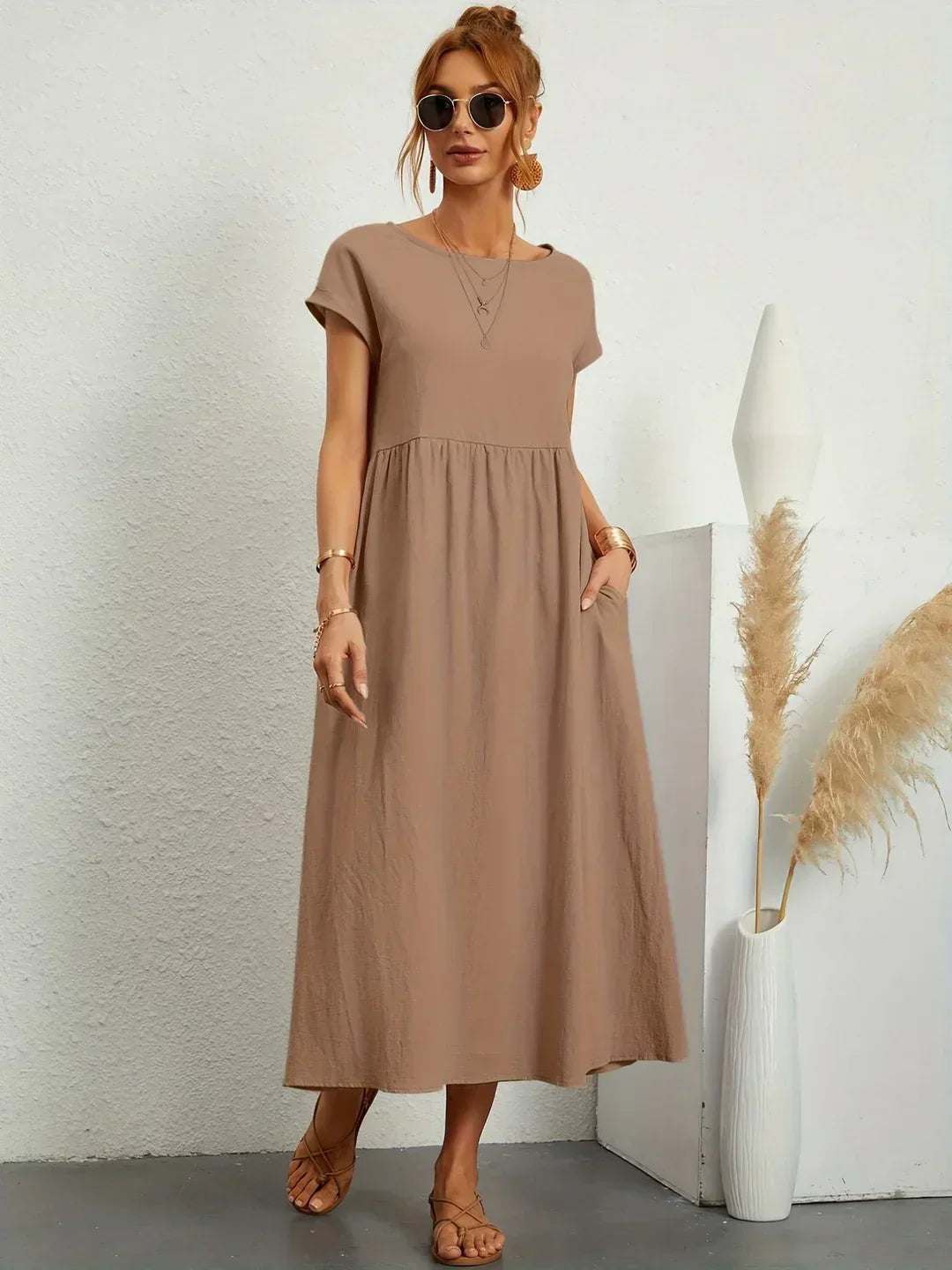 Elegantes Alltagskleid mit zeitlosem Design für Damen