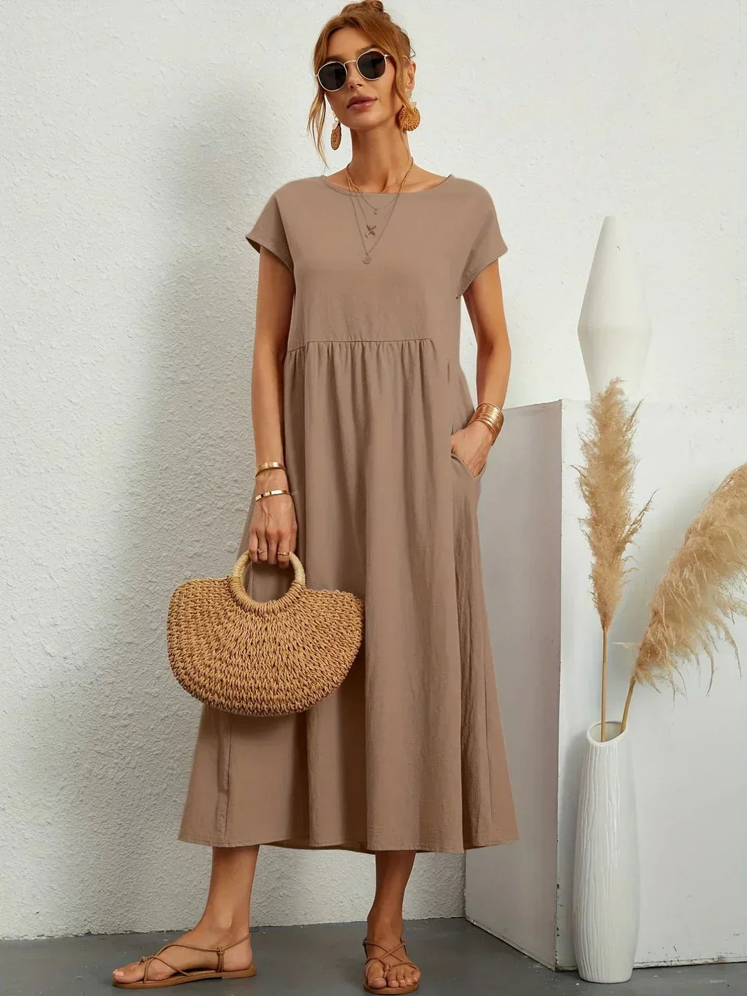 Elegantes Alltagskleid mit zeitlosem Design für Damen