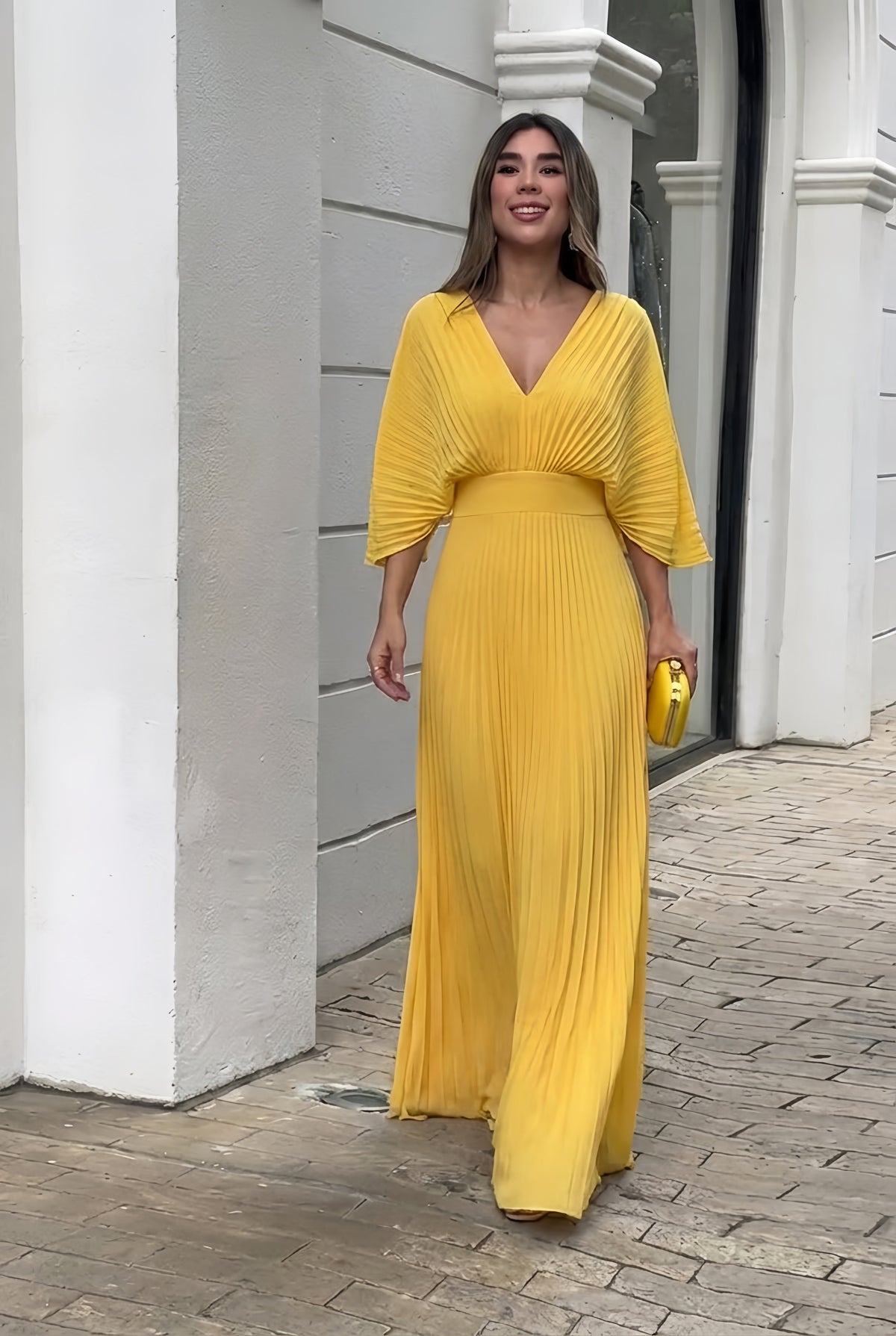Stilvolles Kleid mit fließender Silhouette für Hochzeitsgäste