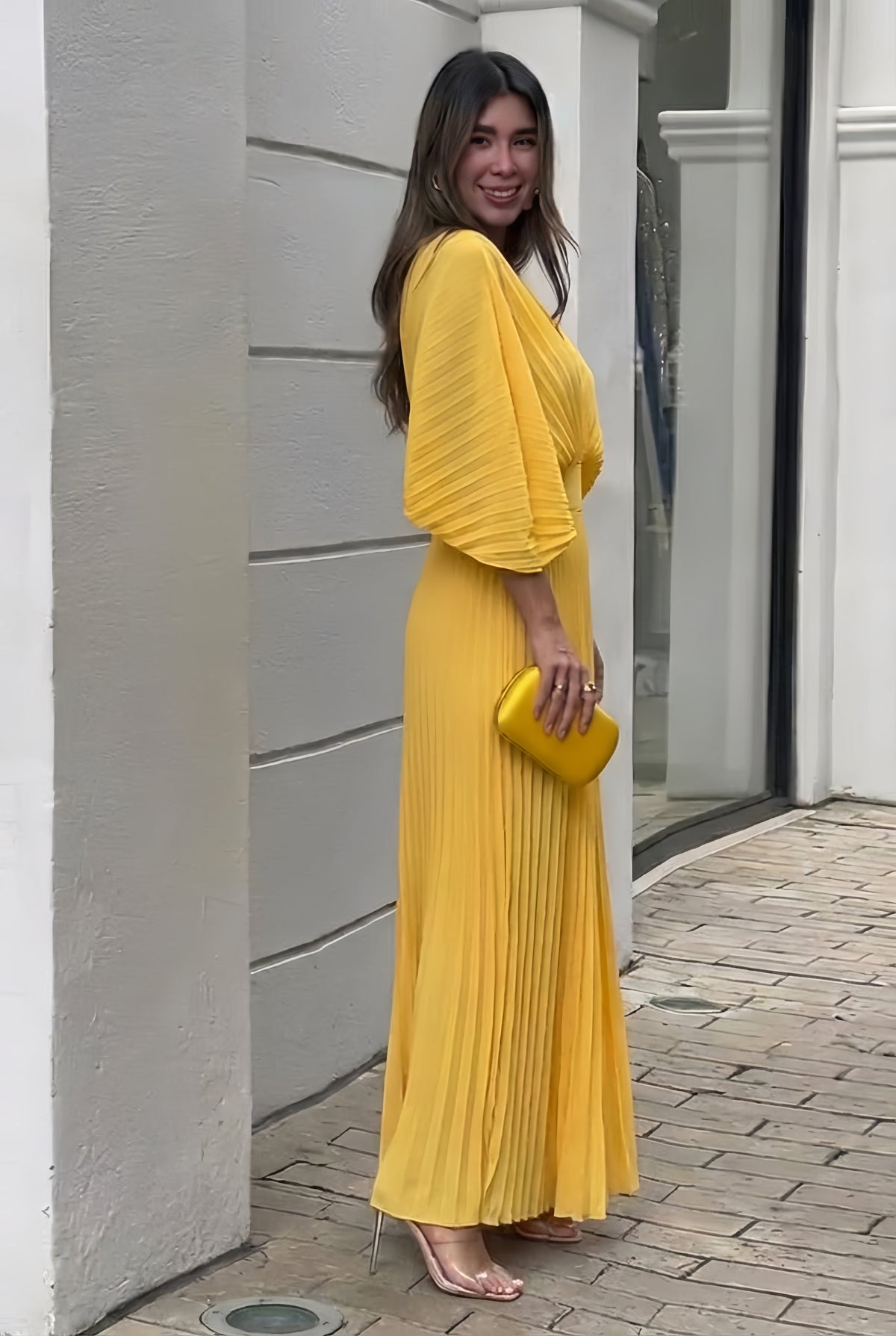 Stilvolles Kleid mit fließender Silhouette für Hochzeitsgäste