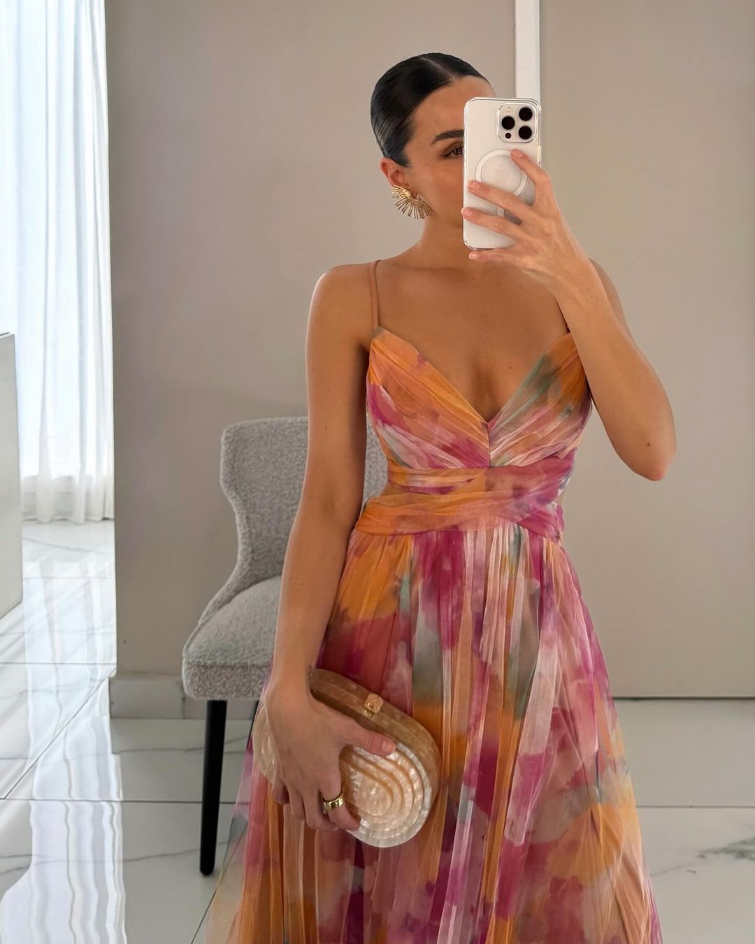 Stilvolles Maxikleid mit Blumenprint und verstellbaren Trägern