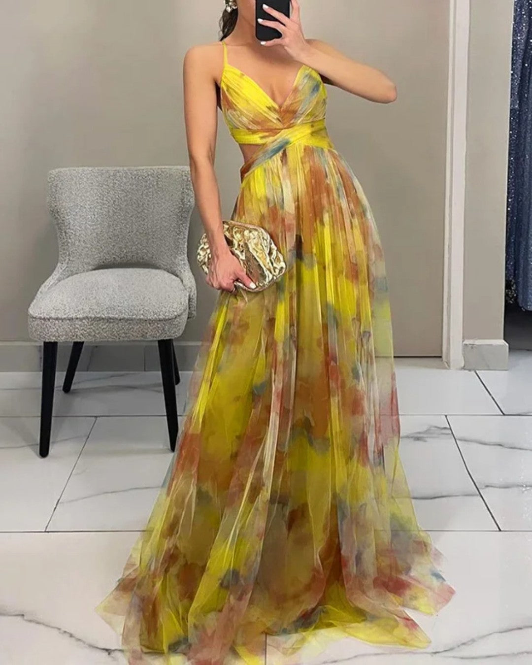 Stilvolles Maxikleid mit Blumenprint und verstellbaren Trägern