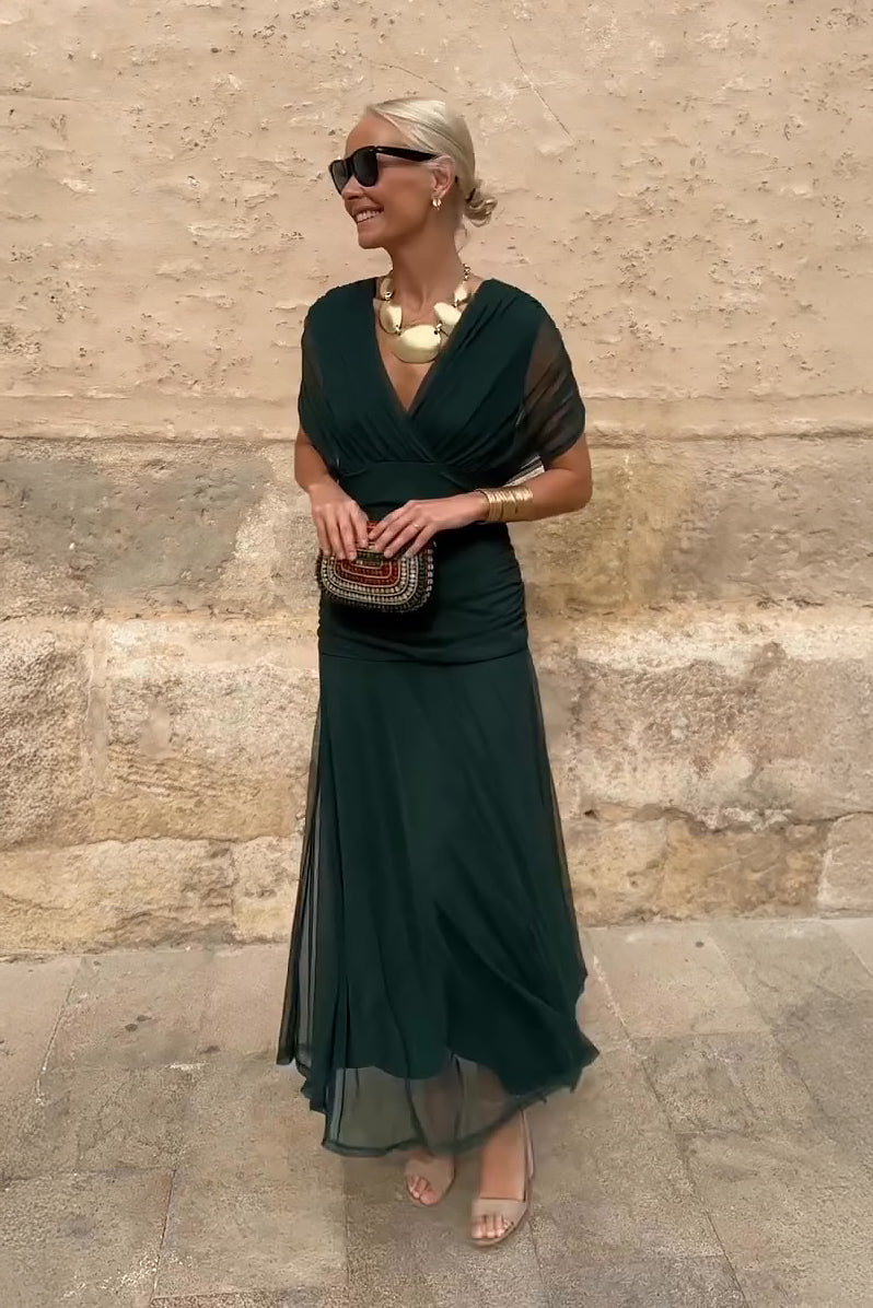 Elegantes Maxikleid mit V-Ausschnitt und Taillenfalten