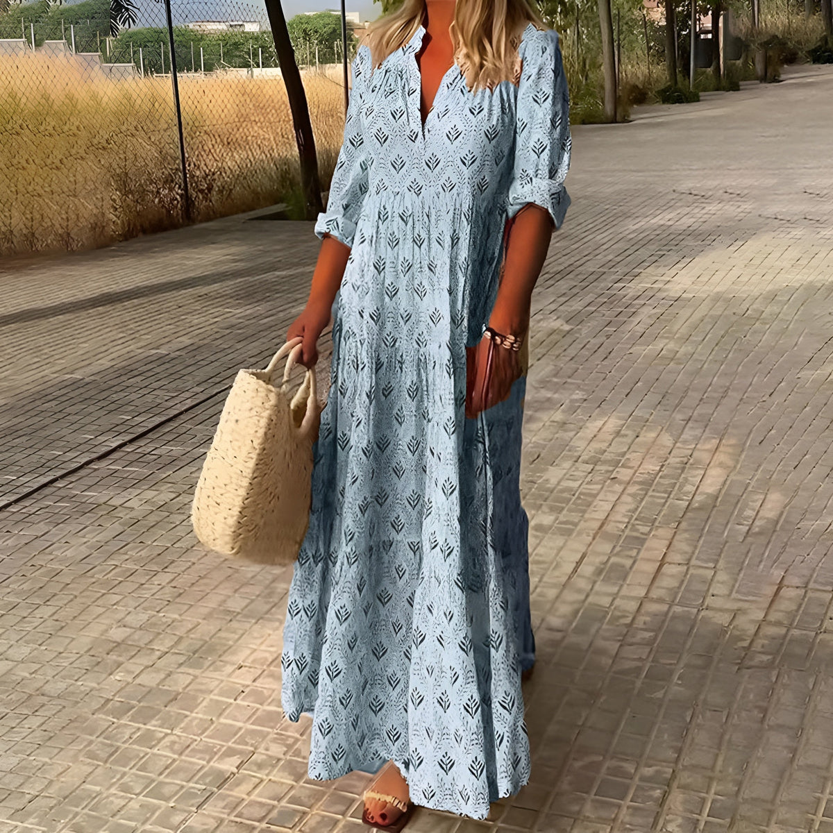Leichtes Damen-Sommerkleid mit V-Ausschnitt