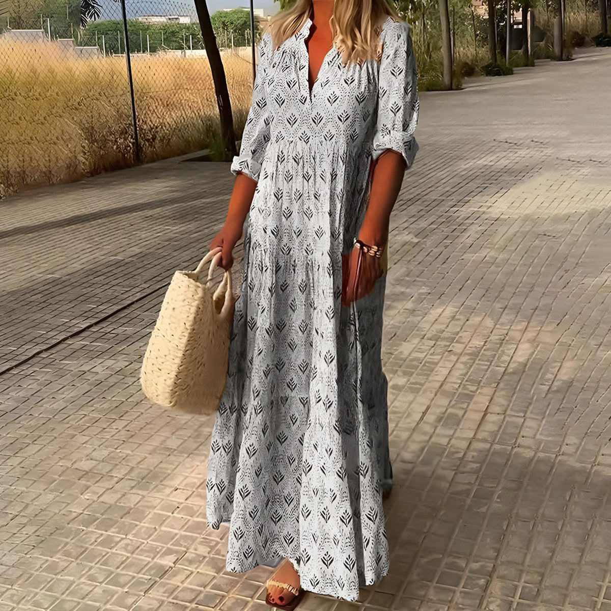 Leichtes Damen-Sommerkleid mit V-Ausschnitt