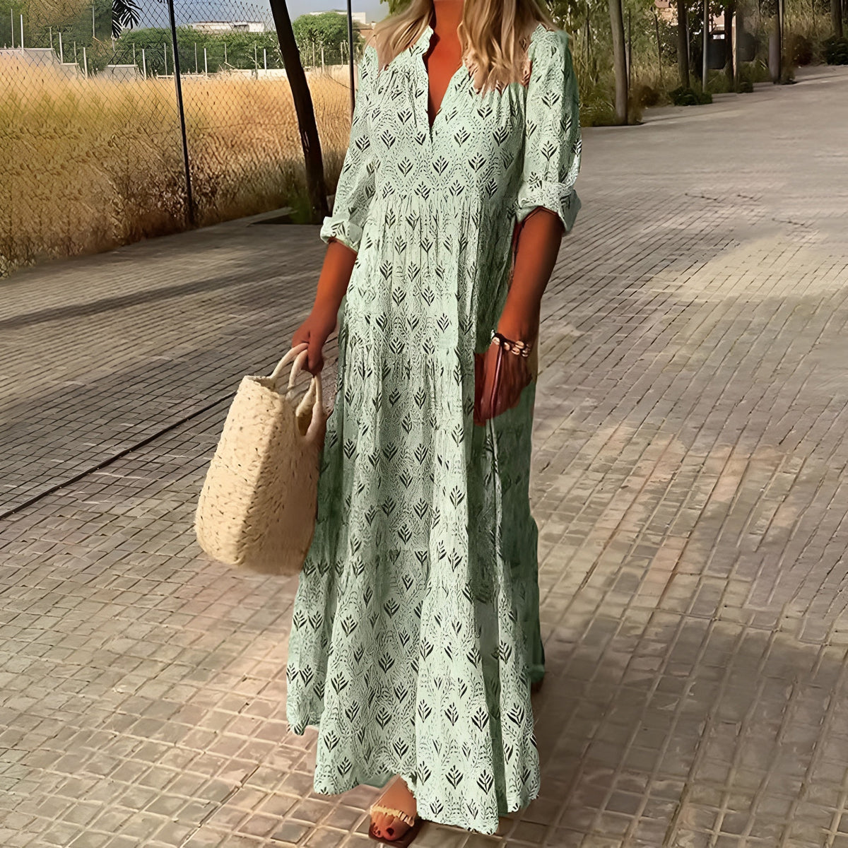 Leichtes Damen-Sommerkleid mit V-Ausschnitt