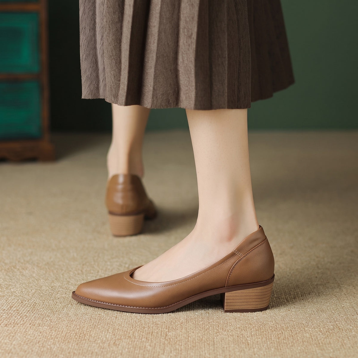 Women's Pointed Toe Low Block Heels