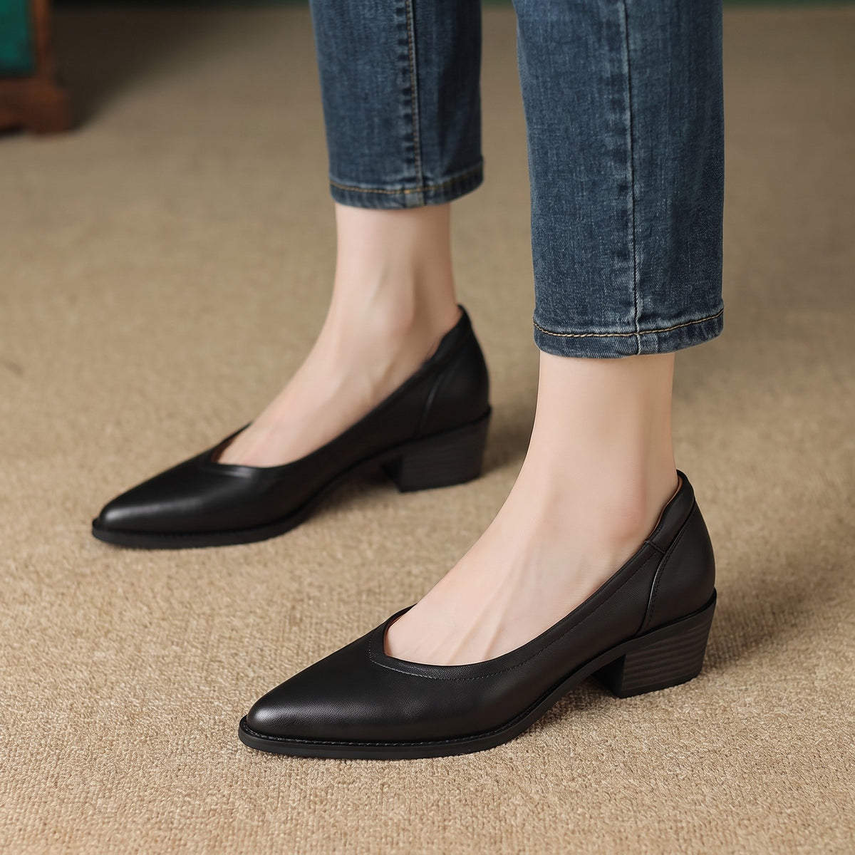 Women's Pointed Toe Low Block Heels