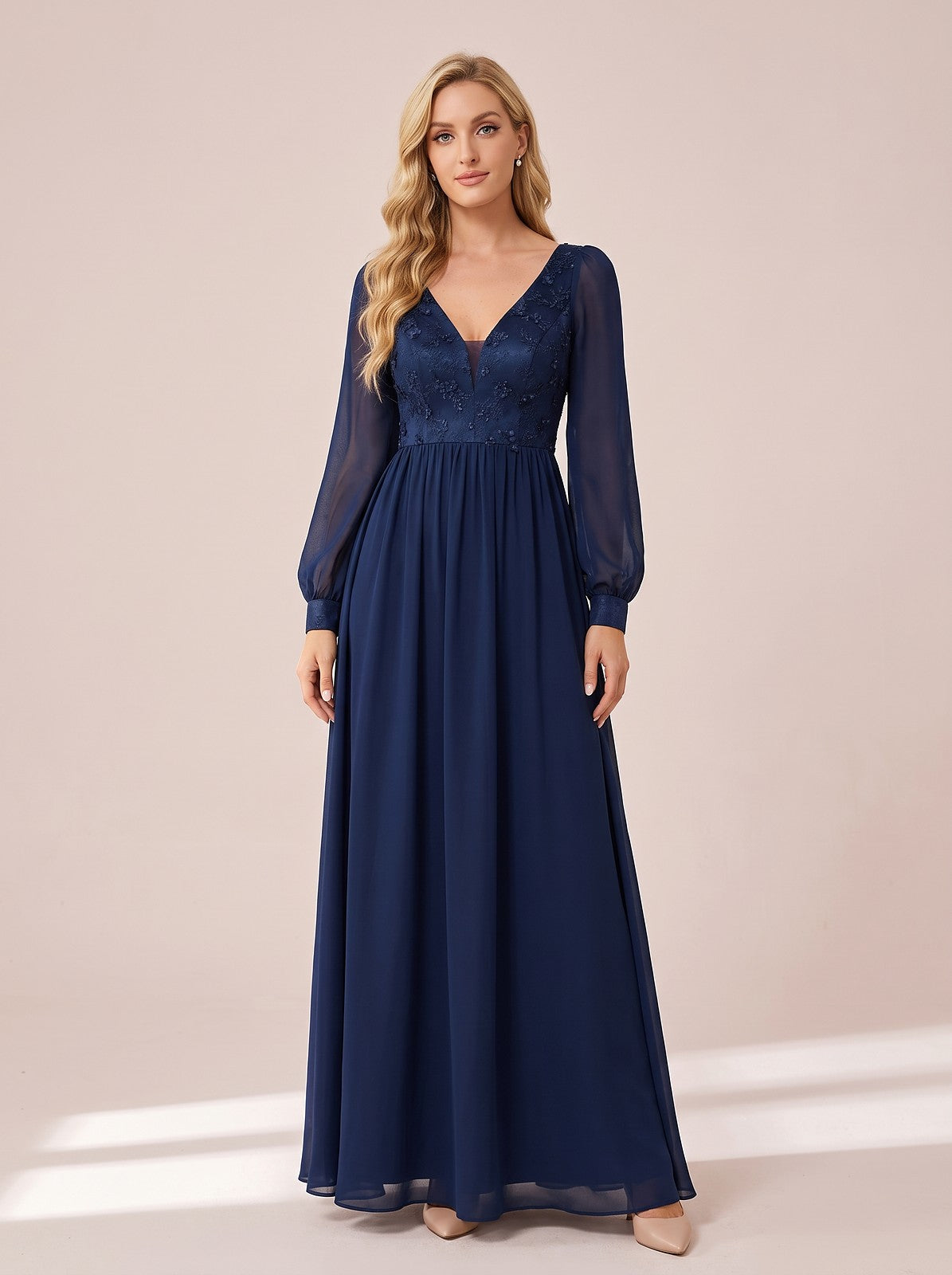 Women's Vintage Neckline Sheer Sleeve Evening Dress